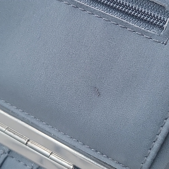 Silver Glitter Clasp Wallet - Picture 3 of 4